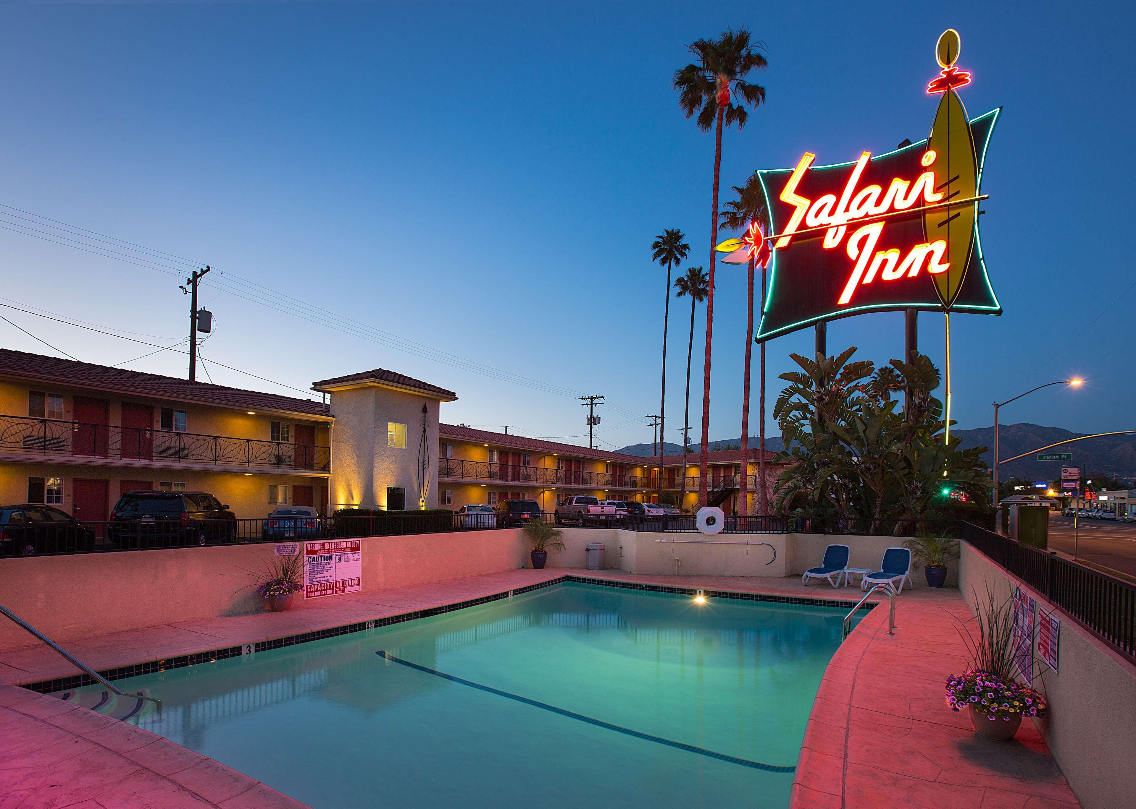 Safari Inn, A Coast Hotel Burbank Exterior photo